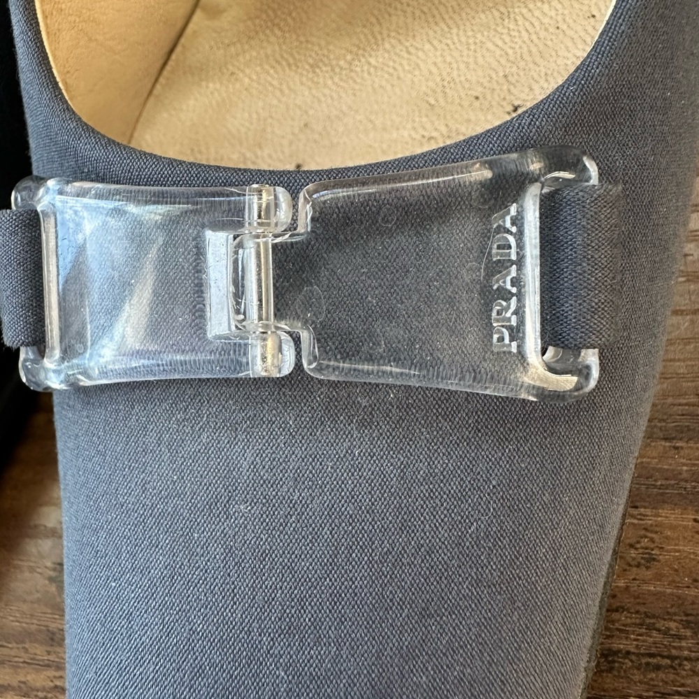 Vintage Prada acrylic buckle blue pump size 36.5 - Picture 5 of 13